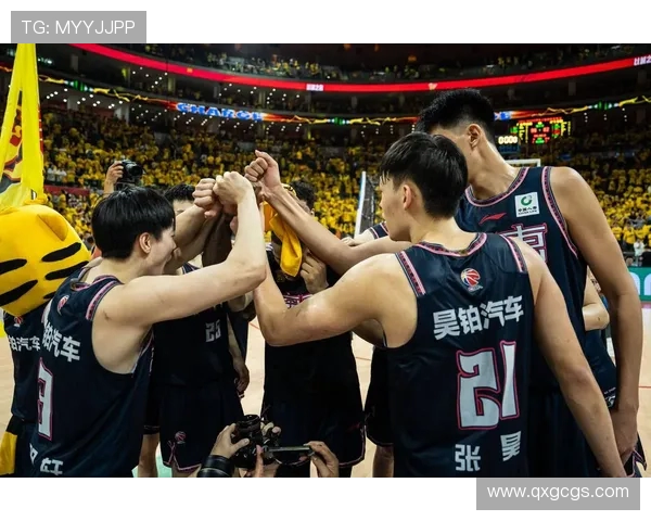 2020年CBA广东队与深圳队精彩对决回顾与分析